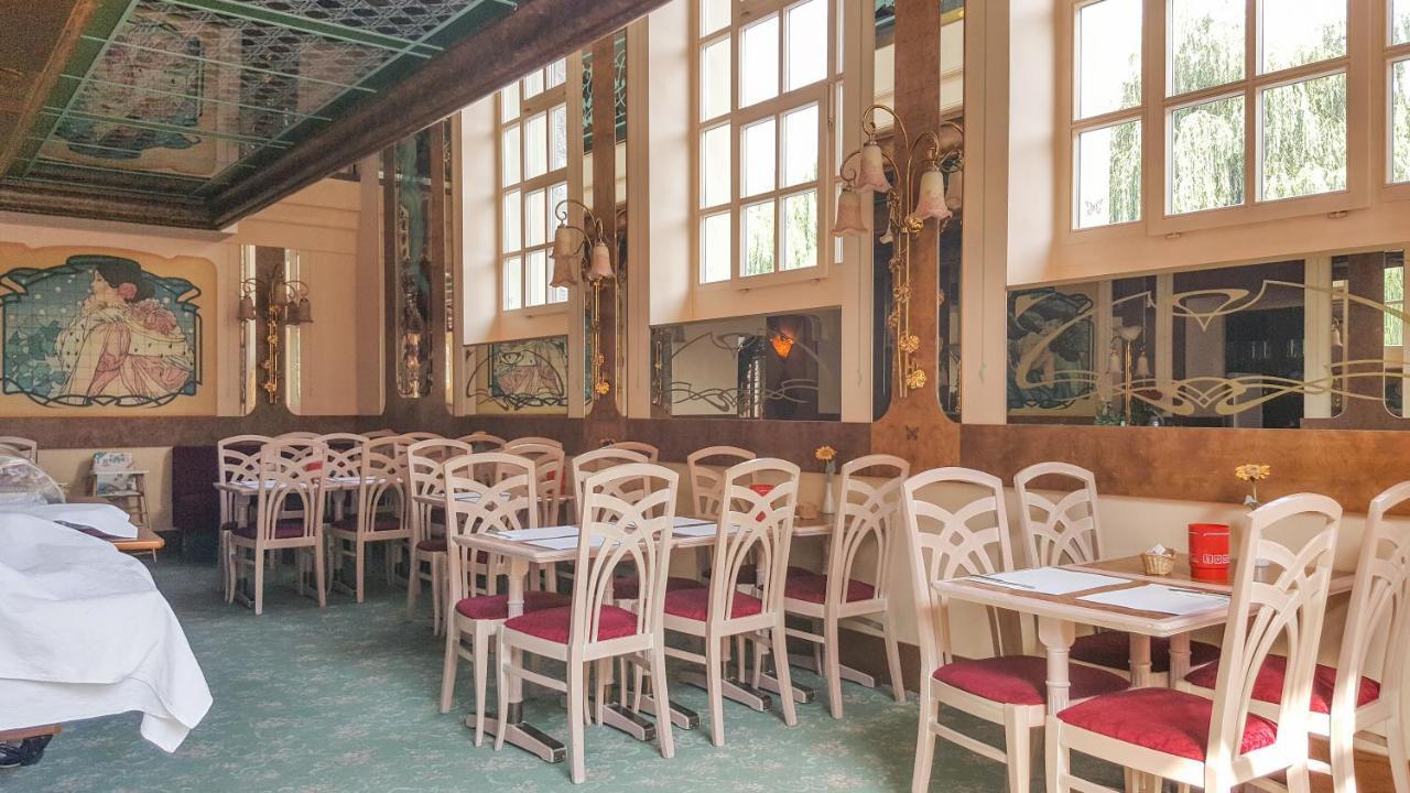 Hotel Les Berges Chippis Exterior foto