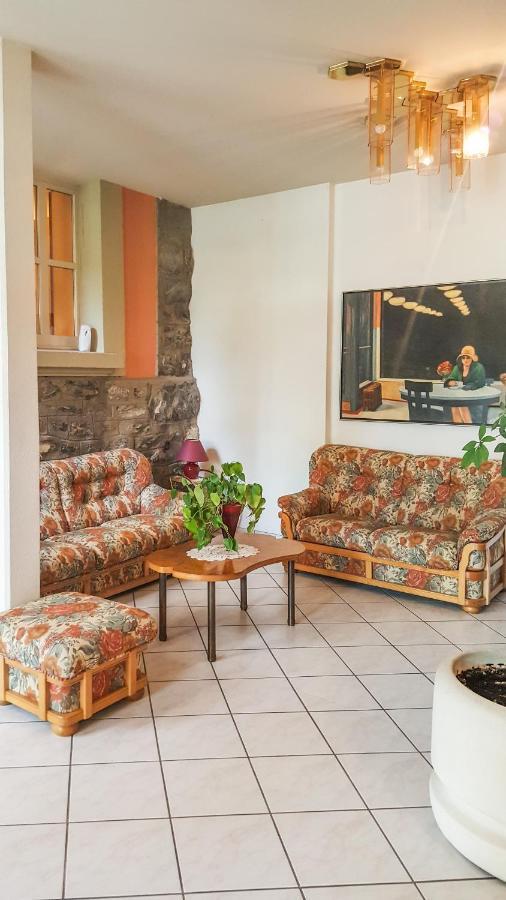 Hotel Les Berges Chippis Exterior foto